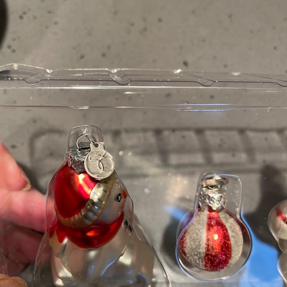 Never used vintage Department 56 set of 8 mini glass snowman ornaments - Picture 4 of 6